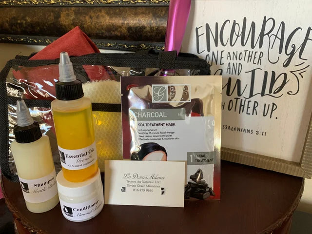 Women's Essential Tresses Care Kit